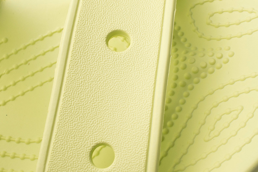 Klapki CROCS CLASSIC SANDAL 206761-3U4