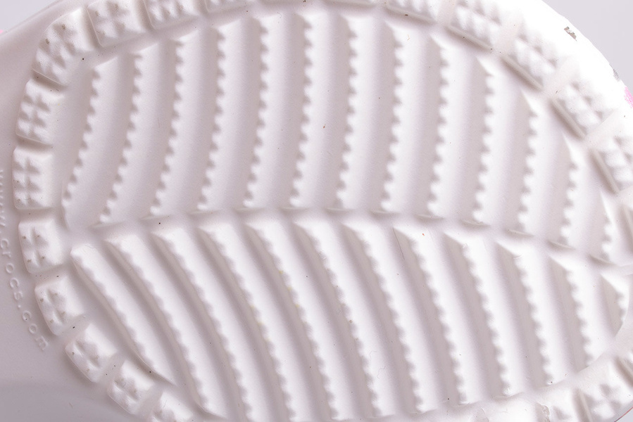 Chodaki CROCS CLASSIC HEART CLOG KIDS 207000-100