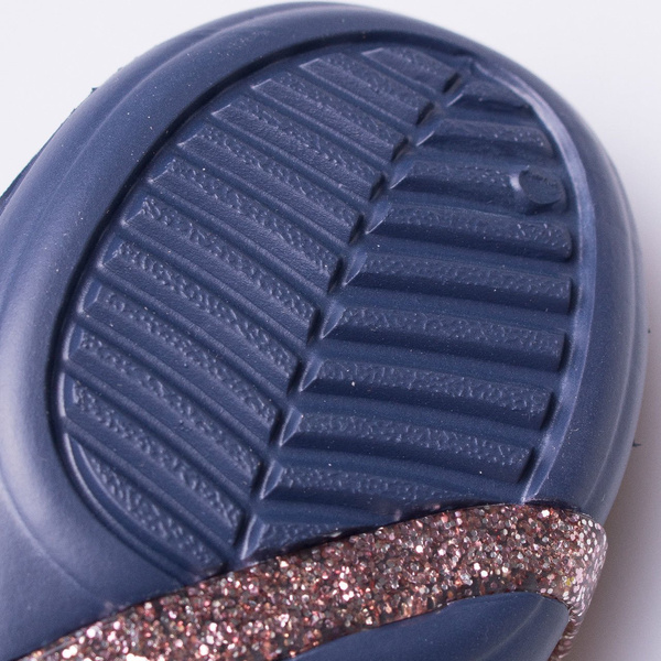 Baleriny Crocs Lina Charm Flat 205529-410