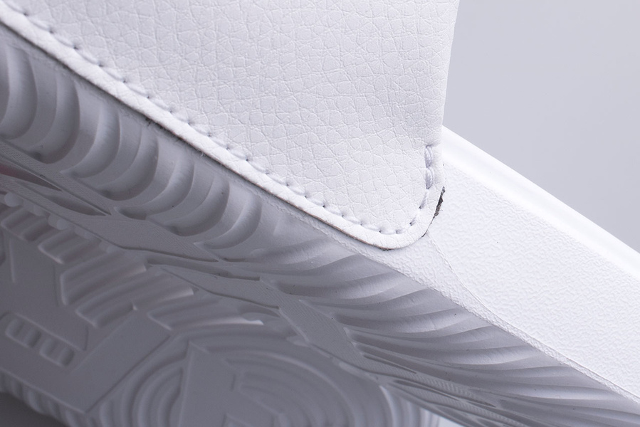 Klapki męskie Under Armour 3024434-100 40