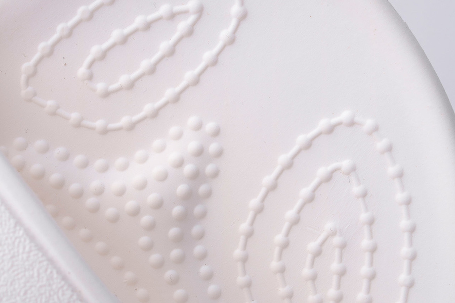 Klapki CROCS CLASSIC SLIDE 206121-100