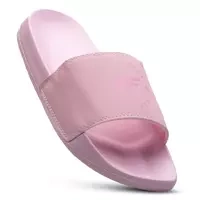 różowy