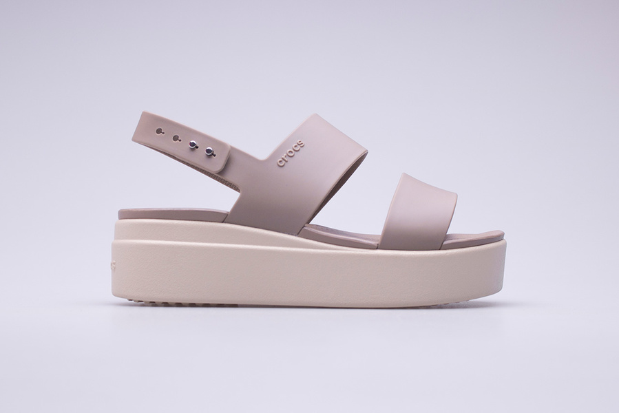 Sandały damskie Crocs Brooklyn Low Wedge 206453-15W