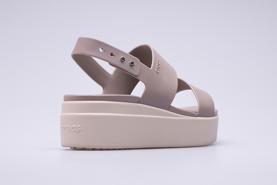 Sandały damskie Crocs Brooklyn Low Wedge 206453-15W
