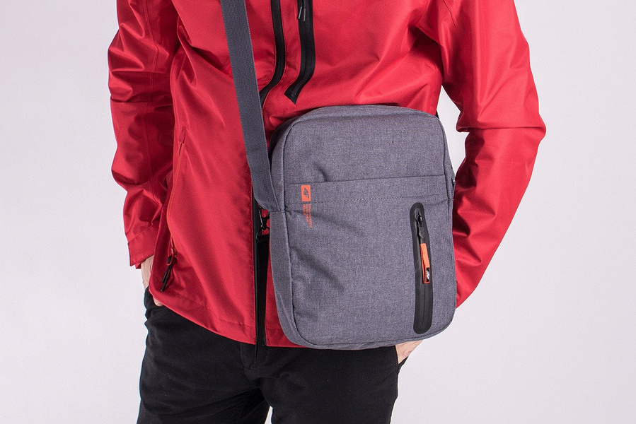 Saszetka 4F H4L19-TRU002-24M