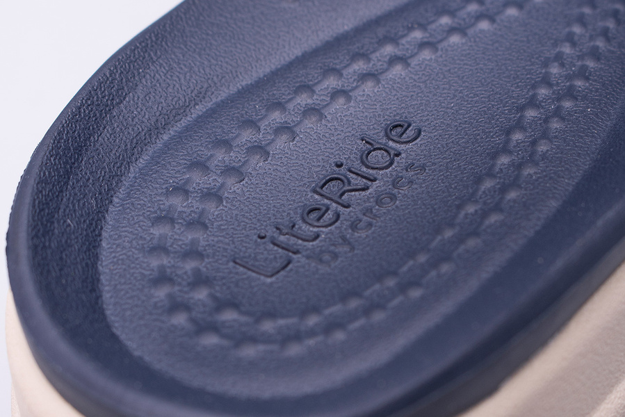 Sandały damskie Crocs Brooklyn Low Wedge 206453-46K