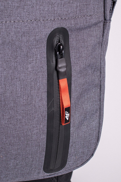 Saszetka 4F H4L19-TRU002-24M